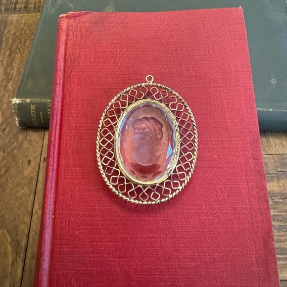 Vintage Glass Intaglio Cameo Pendant by Whiting & Davis - Picture 6 of 6